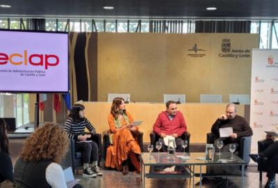 Imagen jornada mostrando los ponentes en una mesa redonda